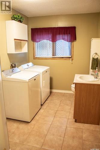 201 3Rd Avenue W, St. Brieux, SK - Indoor Photo Showing Laundry Room