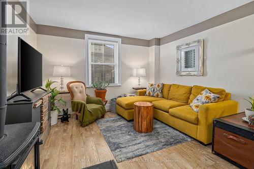 92 Orange Street, Cobourg, ON - Indoor Photo Showing Living Room