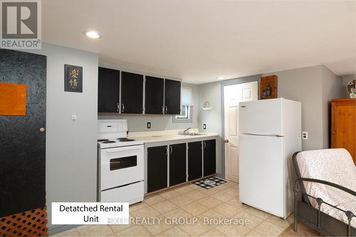 18224 Telephone Road, Quinte West, ON - Indoor Photo Showing Kitchen