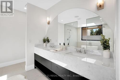 68 Royalavon Crescent, Toronto (Islington-City Centre West), ON - Indoor Photo Showing Bathroom