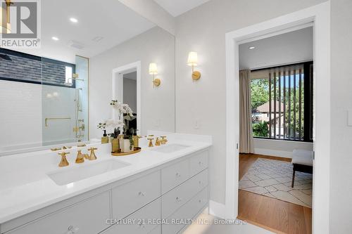 68 Royalavon Crescent, Toronto (Islington-City Centre West), ON - Indoor Photo Showing Bathroom