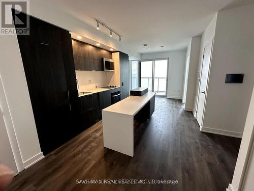 1406 - 370 Martha Street, Burlington, ON - Indoor Photo Showing Kitchen