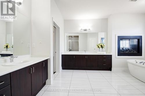 7 Fanning Trail, Brampton (Toronto Gore Rural Estate), ON - Indoor Photo Showing Bathroom