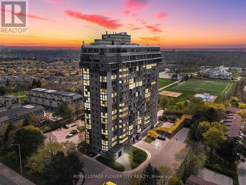 Uph02 - 880 Dundas Street, Mississauga, ON - Outdoor With View