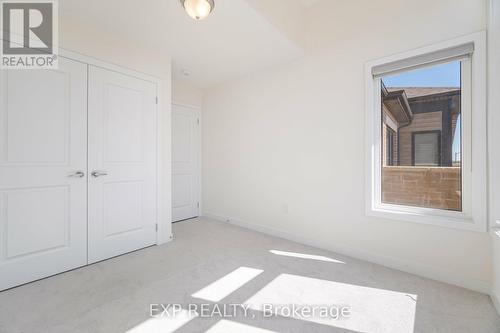 1545 Rose Way, Milton (Cobban), ON - Indoor Photo Showing Other Room