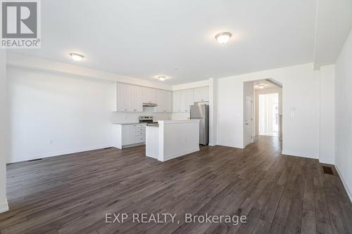 1545 Rose Way, Milton (Cobban), ON - Indoor Photo Showing Kitchen