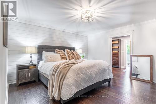 213 Penn Drive, Burlington, ON - Indoor Photo Showing Bedroom