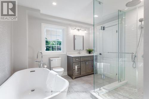 213 Penn Drive, Burlington (Roseland), ON - Indoor Photo Showing Bathroom