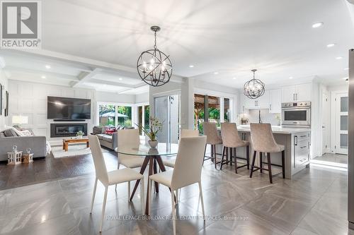 213 Penn Drive, Burlington, ON - Indoor Photo Showing Dining Room