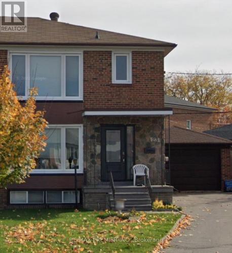 27 Lantos Court, Toronto (Downsview-Roding-Cfb), ON - Outdoor