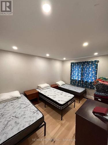 27 Lantos Court, Toronto (Downsview-Roding-Cfb), ON - Indoor Photo Showing Other Room