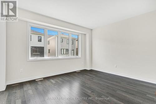 240 Eastbridge Avenue E, Welland, ON - Indoor Photo Showing Other Room