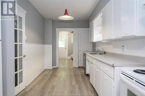 856 Marion Avenue, Windsor, ON - Indoor Photo Showing Kitchen