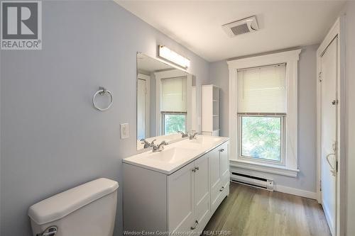 856 Marion Avenue, Windsor, ON - Indoor Photo Showing Bathroom