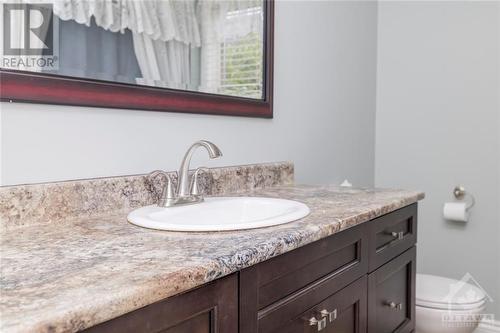 102 Barclay Street, Carleton Place, ON - Indoor Photo Showing Bathroom