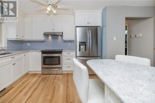 102 Barclay Street, Carleton Place, ON - Indoor Photo Showing Kitchen With Upgraded Kitchen