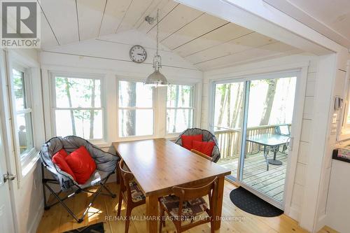 32 Fire Route 15B, Havelock-Belmont-Methuen, ON - Indoor Photo Showing Dining Room