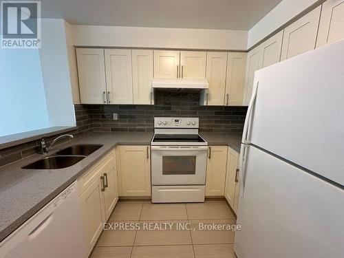 914 - 942 Yonge Street, Toronto, ON - Indoor Photo Showing Kitchen With Double Sink