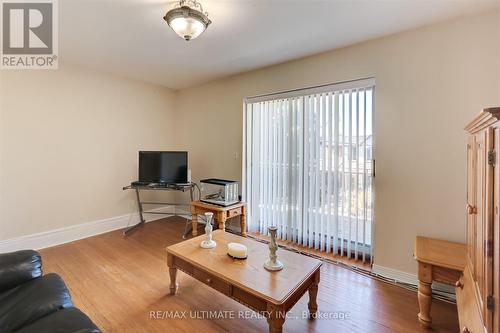 19 Grace Street, Toronto (Trinity-Bellwoods), ON - Indoor Photo Showing Living Room