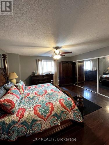 1648 Pepperwood Gate, Pickering, ON - Indoor Photo Showing Bedroom