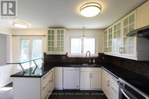 141 Sherwood Forest Drive, Markham (Bullock), ON - Indoor Photo Showing Kitchen