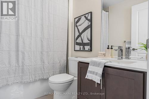 1702 - 9075 Jane Street W, Vaughan, ON - Indoor Photo Showing Bathroom