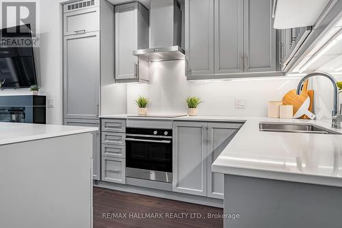 1702 - 9075 Jane Street W, Vaughan, ON - Indoor Photo Showing Kitchen With Double Sink