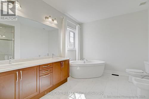 67 Menotti Drive, Richmond Hill, ON - Indoor Photo Showing Bathroom