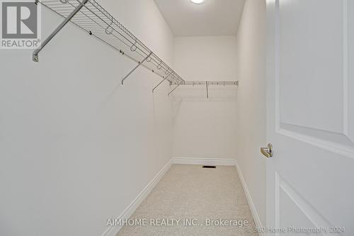 67 Menotti Drive, Richmond Hill, ON - Indoor With Storage