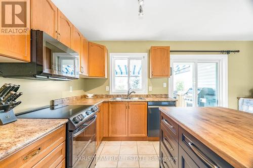 231 Atkinson Street, Clearview (Stayner), ON - Indoor Photo Showing Kitchen With Double Sink