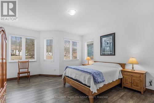 23 Christy Drive, Wasaga Beach, ON - Indoor Photo Showing Bedroom