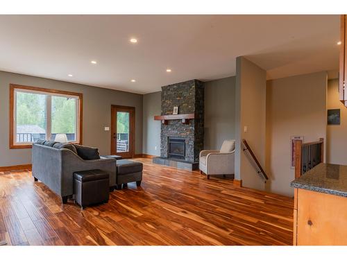 810 White Tail Drive, Rossland, BC - Indoor Photo Showing Living Room With Fireplace