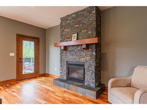 810 White Tail Drive, Rossland, BC - Indoor Photo Showing Living Room With Fireplace