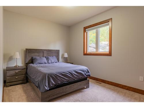 810 White Tail Drive, Rossland, BC - Indoor Photo Showing Bedroom