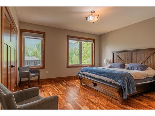 810 White Tail Drive, Rossland, BC - Indoor Photo Showing Bedroom