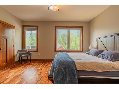 810 White Tail Drive, Rossland, BC - Indoor Photo Showing Bedroom