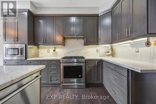 18 Prairie Creek Crescent, Brampton, ON - Indoor Photo Showing Kitchen