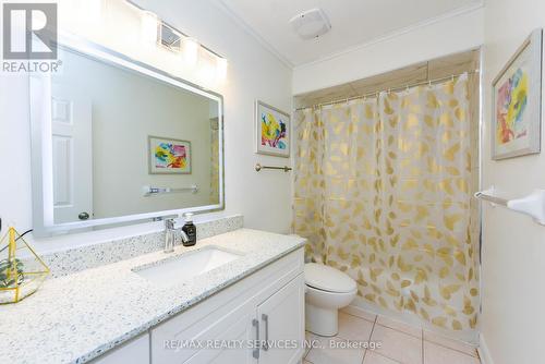 47 Lauraglen Crescent, Brampton (Fletcher'S Creek South), ON - Indoor Photo Showing Bathroom