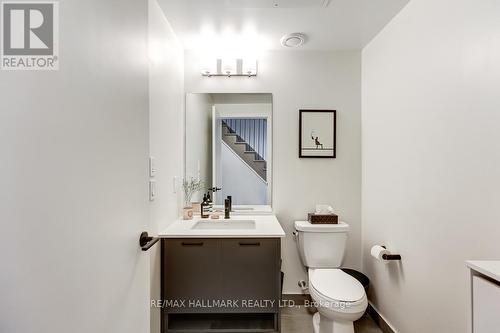 718 - 2300 St Clair Avenue W, Toronto (Junction Area), ON - Indoor Photo Showing Bathroom