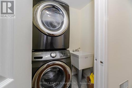 20 Vontress Street, Brampton (Sandringham-Wellington), ON - Indoor Photo Showing Laundry Room