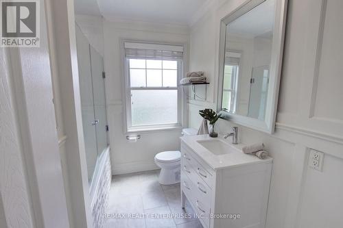 996 Cresthampton Lane, Mississauga, ON - Indoor Photo Showing Bathroom