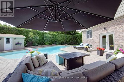 996 Cresthampton Lane, Mississauga (Lorne Park), ON - Outdoor With In Ground Pool With Deck Patio Veranda With Exterior