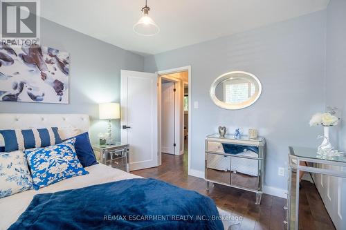 266 Alma Lane, Hamilton, ON - Indoor Photo Showing Bedroom