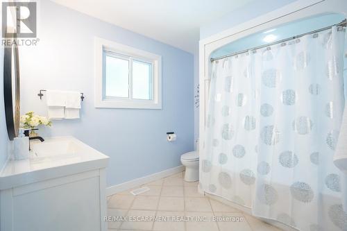 266 Alma Lane, Hamilton (Ancaster), ON - Indoor Photo Showing Bathroom