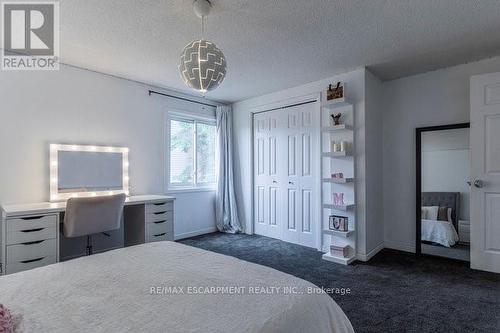 203 Bluebell Crescent, Hamilton, ON - Indoor Photo Showing Bedroom