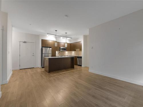 311-290 Wilfert Rd, View Royal, BC - Indoor Photo Showing Kitchen