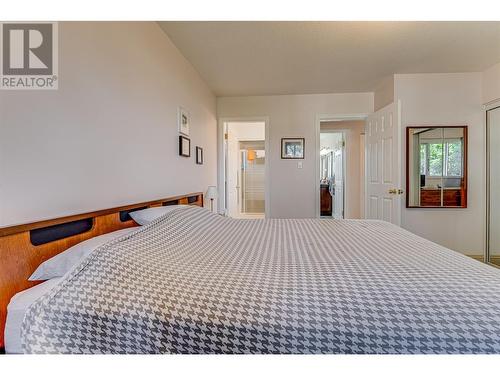 1401 37 Avenue, Vernon, BC - Indoor Photo Showing Bedroom