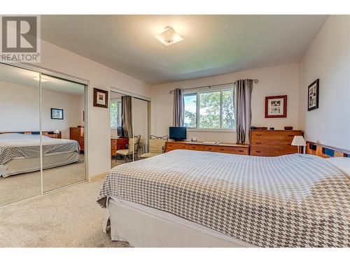 1401 37 Avenue, Vernon, BC - Indoor Photo Showing Bedroom