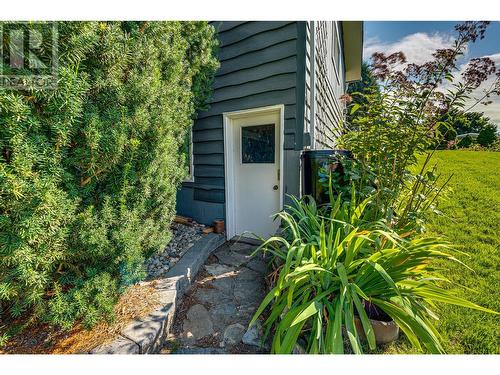 1401 37 Avenue, Vernon, BC - Outdoor