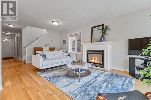 2901 Biddulph Street, London, ON - Indoor Photo Showing Living Room With Fireplace